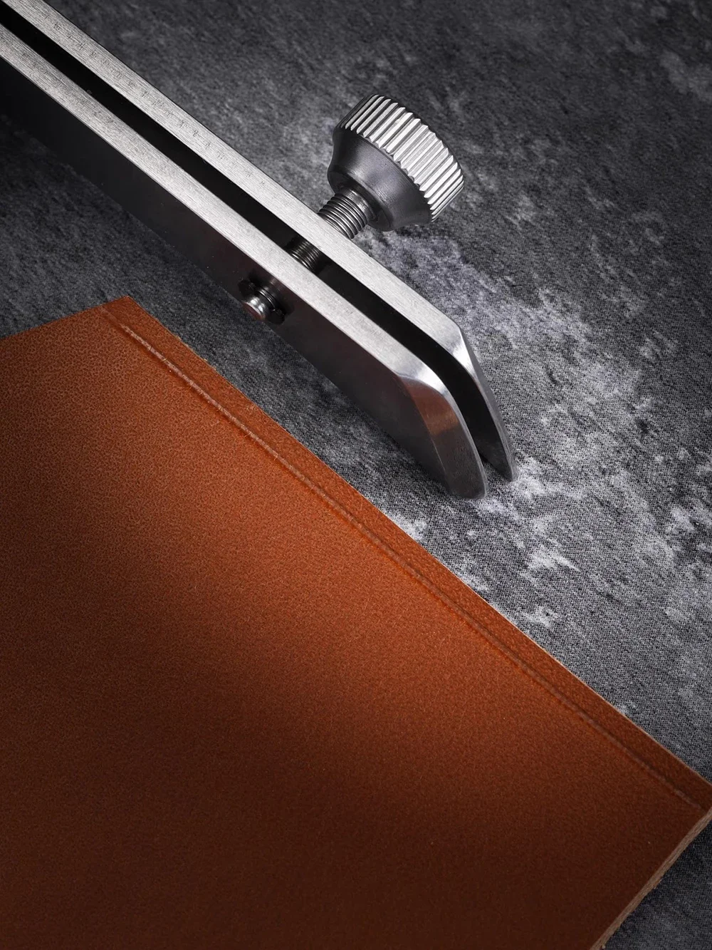 Nattools – pince à bord réglab - Groover Stitching Tool avis et prix