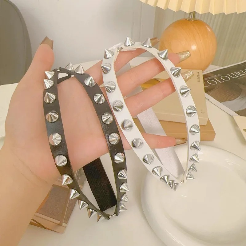 Jarretière à double rangée de  - Leatherwork Rivets avis et prix