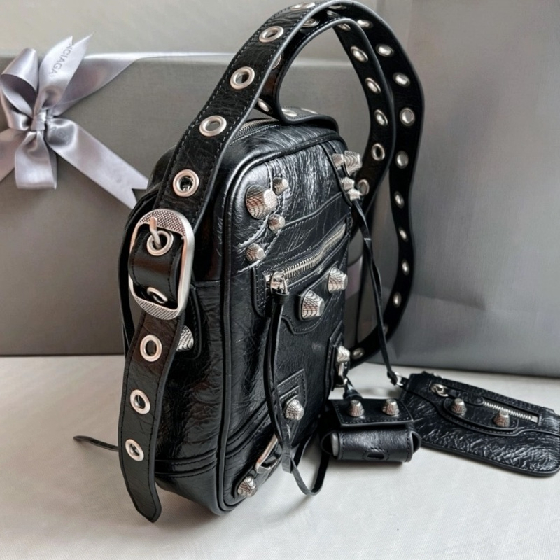 Nouveau Sac Moto Style Urbain  - Leatherwork Rivets avis et prix